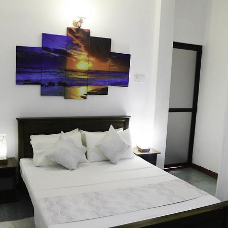 Yoho Travellers Residence Kandy Bagian luar foto