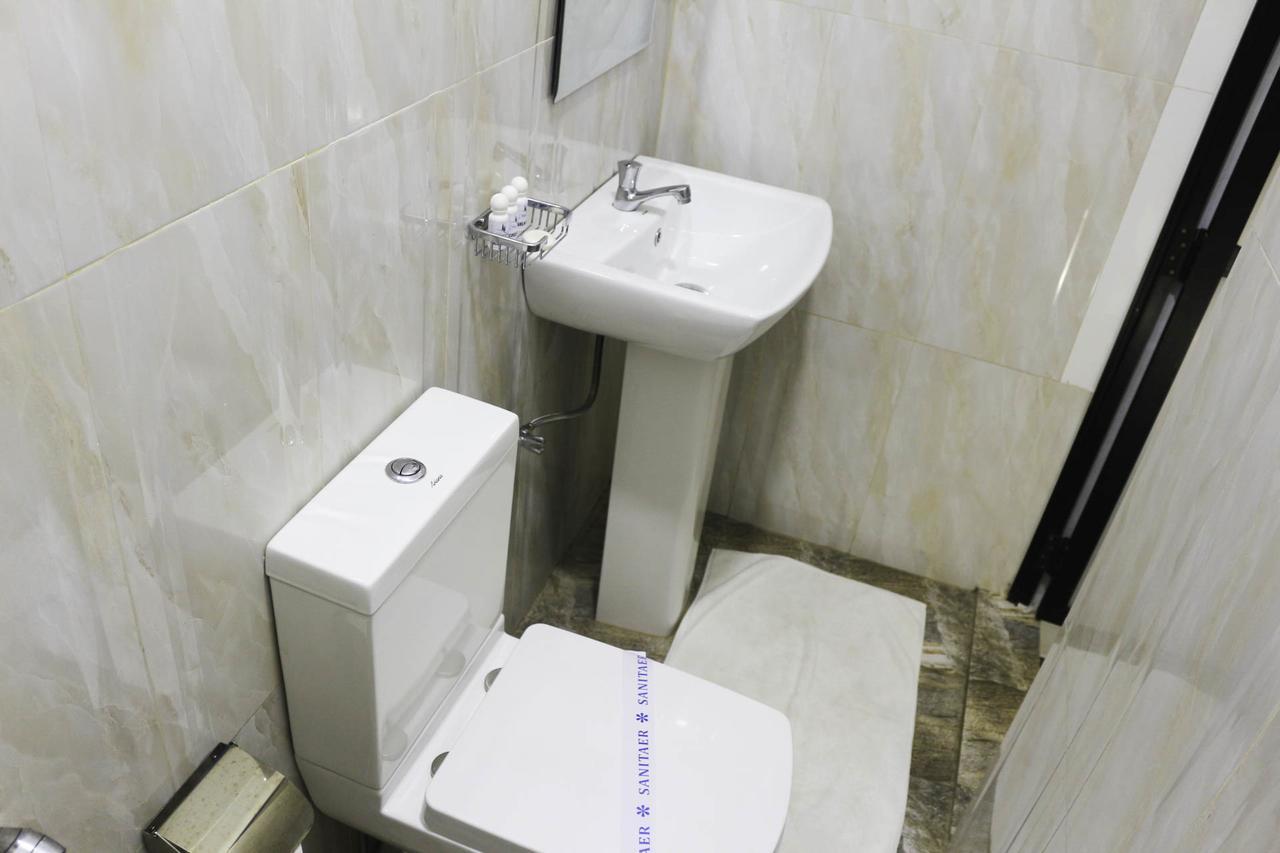 Yoho Travellers Residence Kandy Bagian luar foto