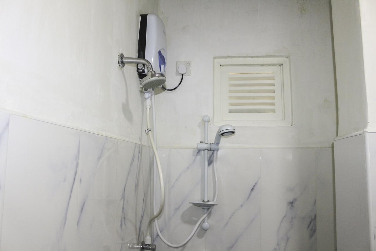 Yoho Travellers Residence Kandy Bagian luar foto