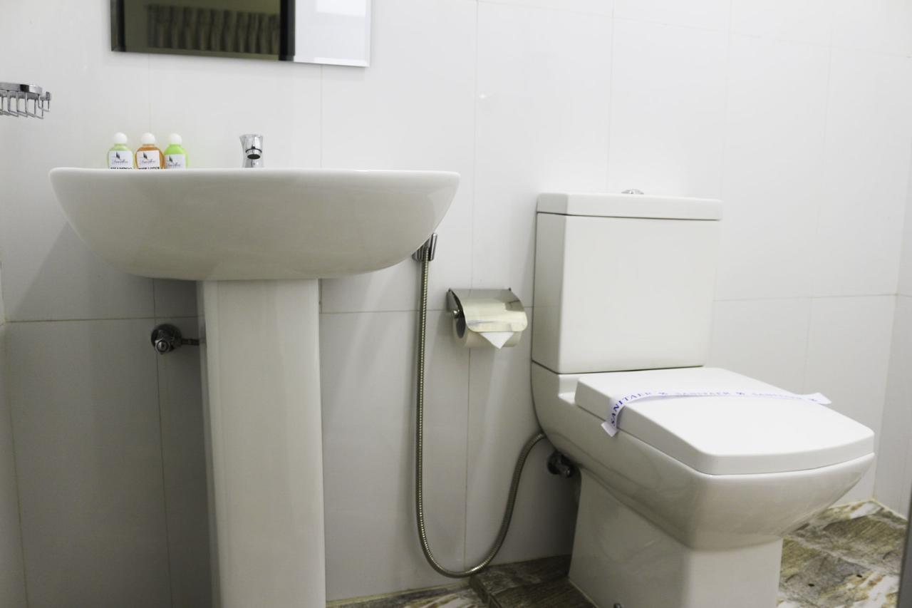 Yoho Travellers Residence Kandy Bagian luar foto